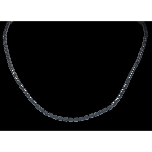 Casual Metallic Hematite Barrel Beaded Necklace - Picture 4 of 6